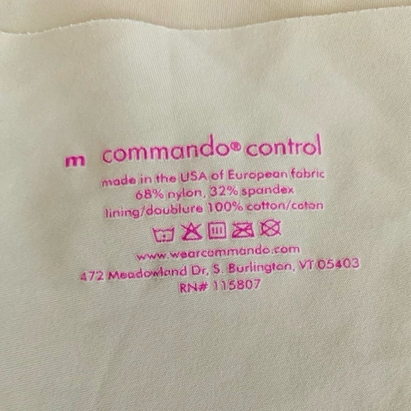 NWOT Women's Shorts Commando's Featherlight Control Long Shorts Beige Shapewear - Picture 4 of 4